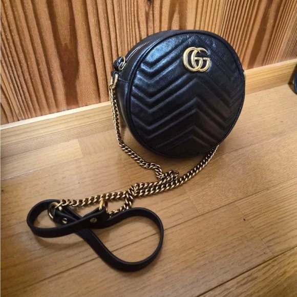 Gucci Black Chevron Leather Crossbody Bag - Picture 4 of 8